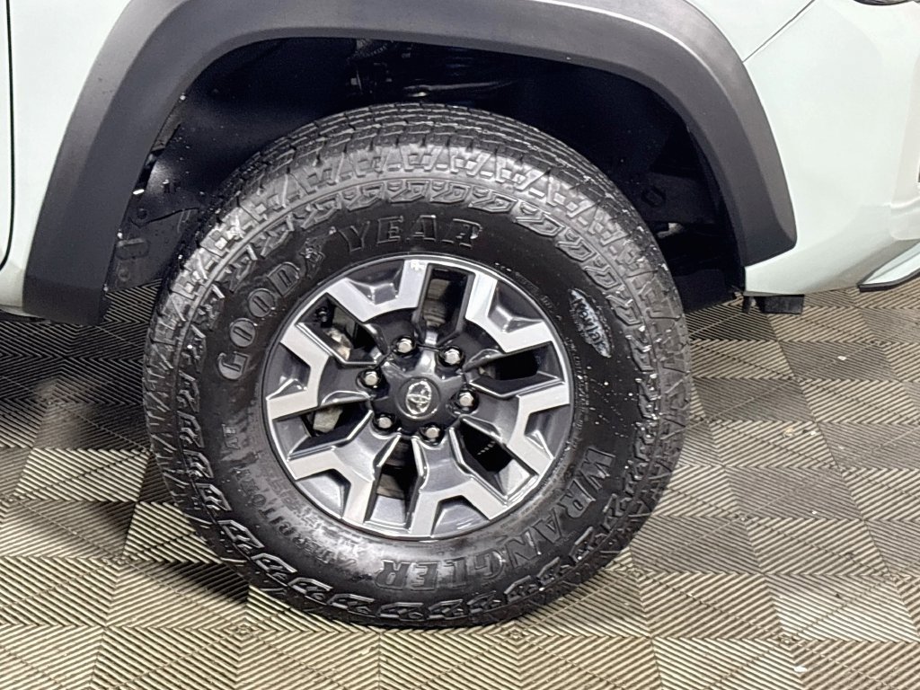 Used 2023 Toyota Tacoma TRD Off-Road w/ Black Out Package (TMS) AWD/4WD image 22
