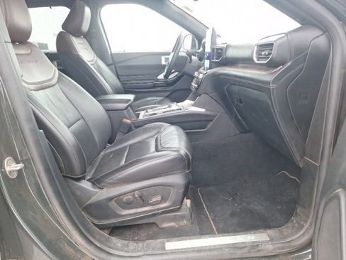 Used 2022 Ford Explorer Platinum w/ Equipment Group 601A image 10