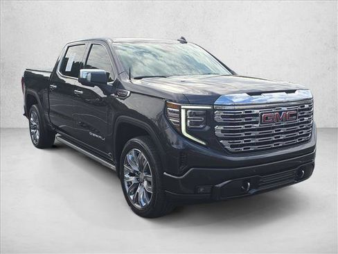 Used 2025 GMC Sierra 1500 Denali w/ Denali Reserve Package AWD/4WD image 3