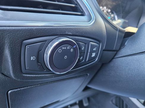 Certified 2022 Ford Edge Titanium w/ Equipment Group 301A image 19