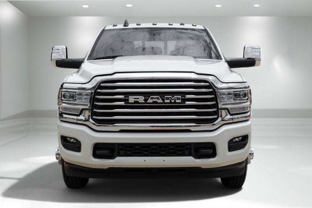 Used 2023 RAM 3500 Limited AWD/4WD image 4