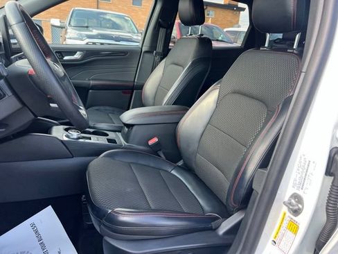 Certified 2024 Ford Escape ST-Line w/ Tech Pack #1 AWD/4WD image 17