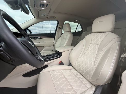Used 2023 Buick Envision Avenir image 28