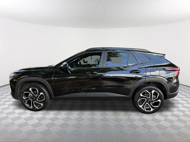 Used 2025 Chevrolet Trax RS w/ Sunroof Package FWD image 8