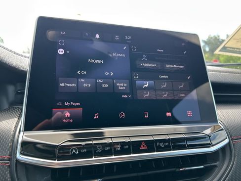 Used 2024 Jeep Compass Trailhawk image 25