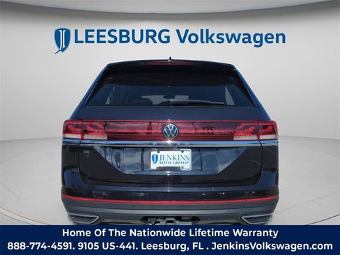 Used 2025 Volkswagen Atlas SE image 7