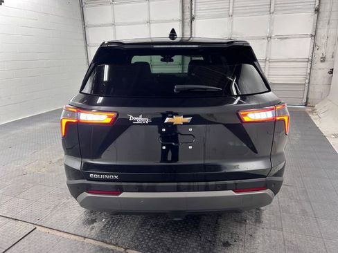 Used 2025 Chevrolet Equinox LT image 7