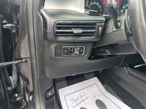 Used 2021 Lincoln Corsair AWD w/ Premium Package image 33