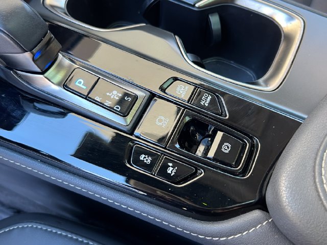 Certified 2025 Lexus NX 450h+ AWD w/ Towing Package (2000 Lbs) image 30
