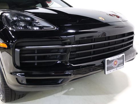 Used 2022 Porsche Cayenne Platinum Edition AWD/4WD image 28