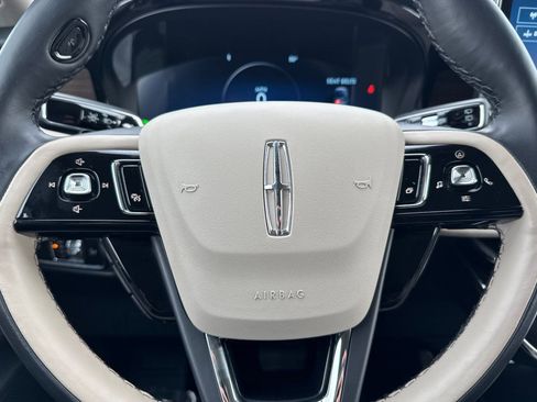 Certified 2025 Lincoln Corsair Grand Touring w/ Equipment Group 301A AWD/4WD image 23