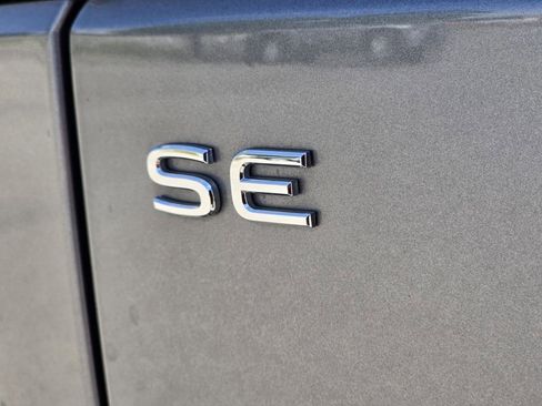 Used 2023 Volkswagen Atlas SE w/ Panoramic Sunroof Package AWD/4WD image 25