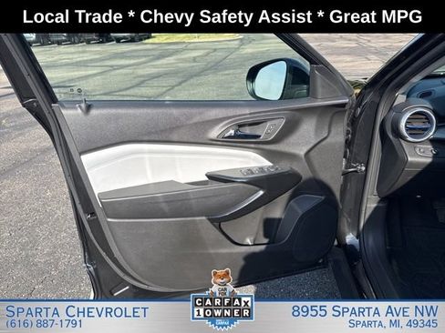 Used 2024 Chevrolet Trax LT FWD image 10