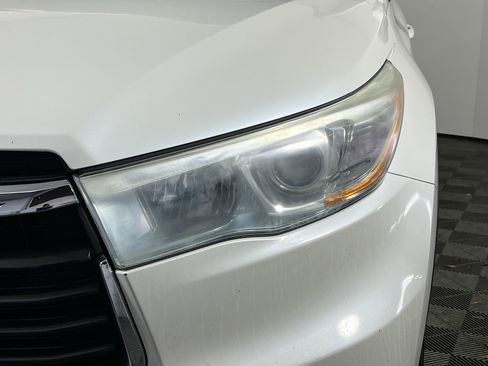 Used 2014 Toyota Highlander Limited image 11
