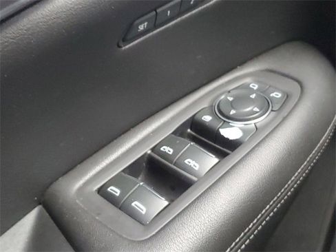 Certified 2022 Cadillac XT5 Premium Luxury image 24