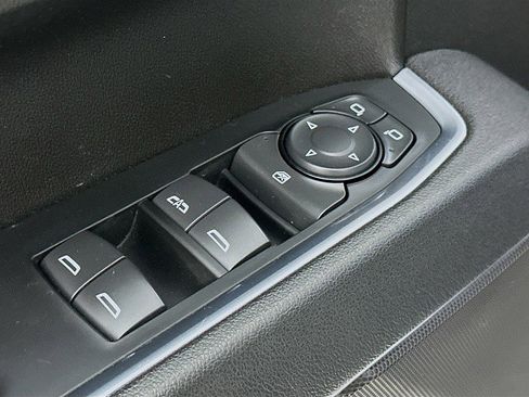 Used 2025 Chevrolet Silverado 1500 LT image 18