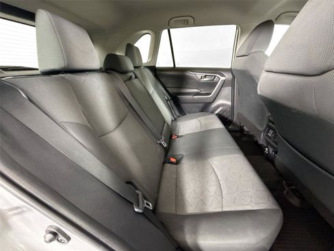Used 2021 Toyota RAV4 XLE FWD image 37