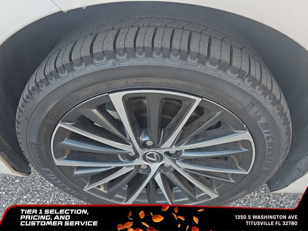 Used 2024 Lexus ES 350 w/ Premium Package FWD image 3