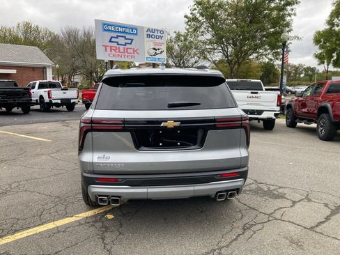 New 2026 Chevrolet Traverse LT w/ Driver Confidence Package FWD image 24