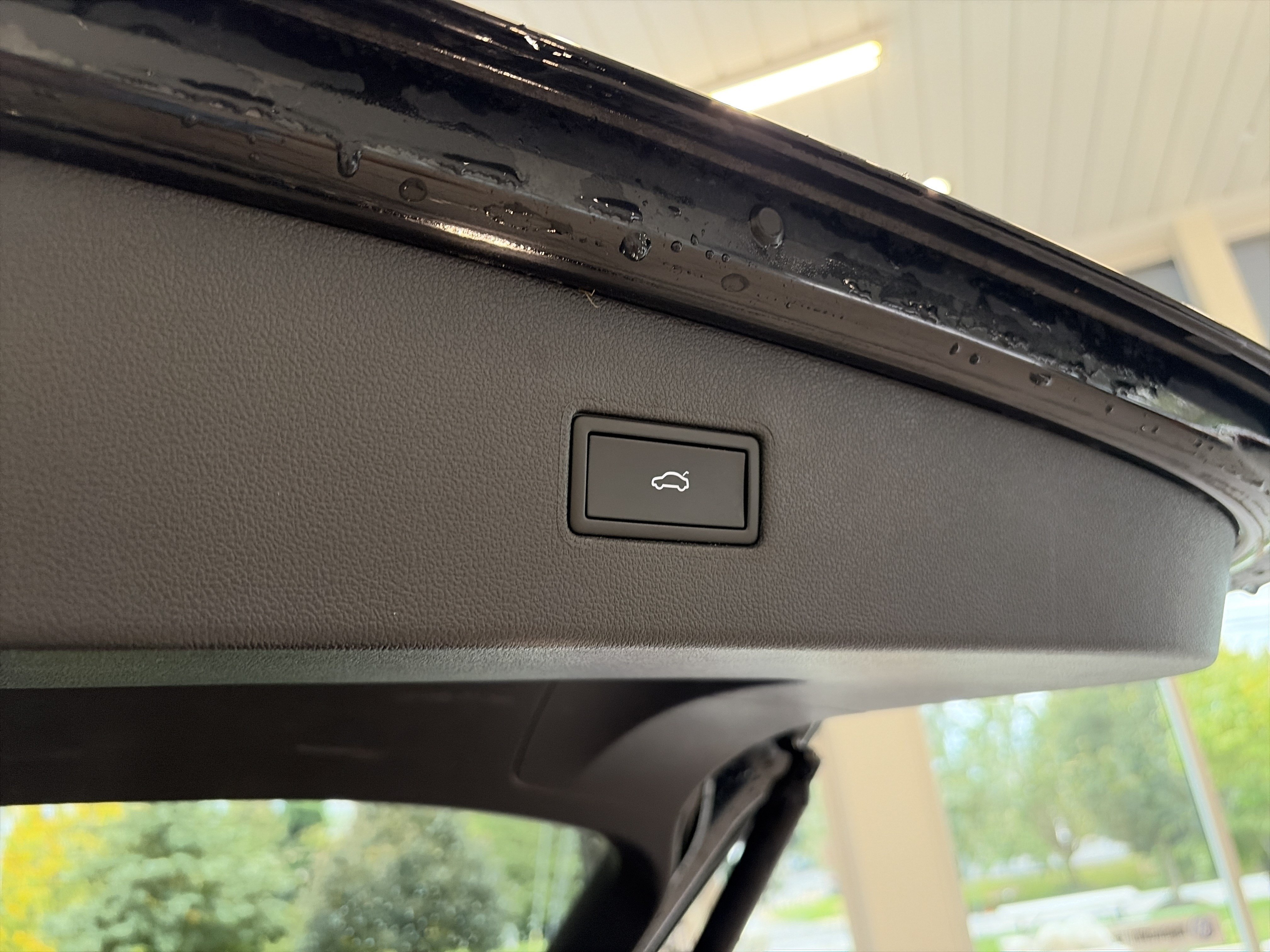 Used 2024 Volkswagen Tiguan SEL R-Line AWD/4WD image 23