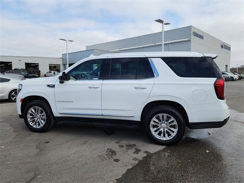 Used 2021 GMC Yukon SLT w/ Rear Media and Nav Package image 8