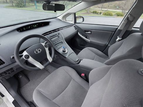 Used 2010 Toyota Prius Two FWD image 5