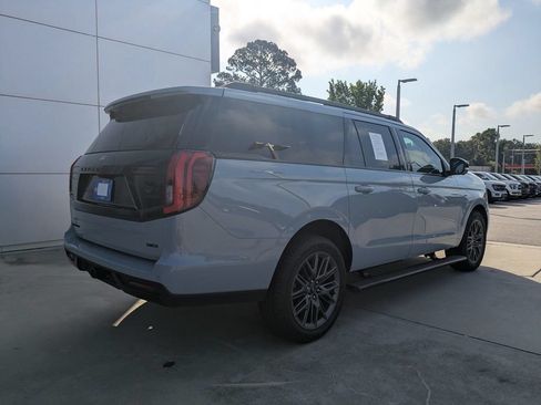 Used 2025 Ford Expedition Max Platinum w/ Stealth Performance Package AWD/4WD image 4