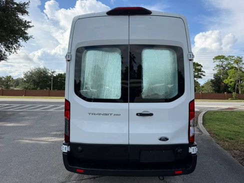 Used 2019 Ford Transit 250 148 High Roof RWD image 5