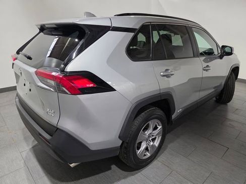 Used 2025 Toyota RAV4 XLE image 5