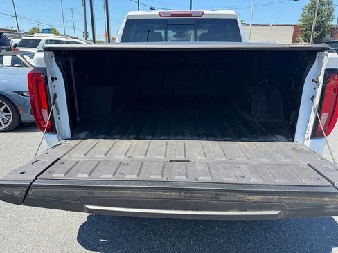 Used 2023 GMC Sierra 1500 SLT w/ SLT Premium Package AWD/4WD image 14