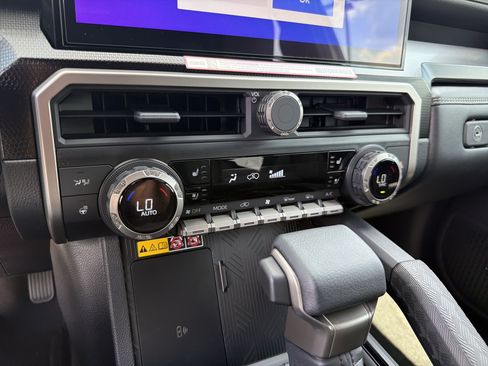 New 2026 Toyota 4Runner Limited AWD/4WD image 25