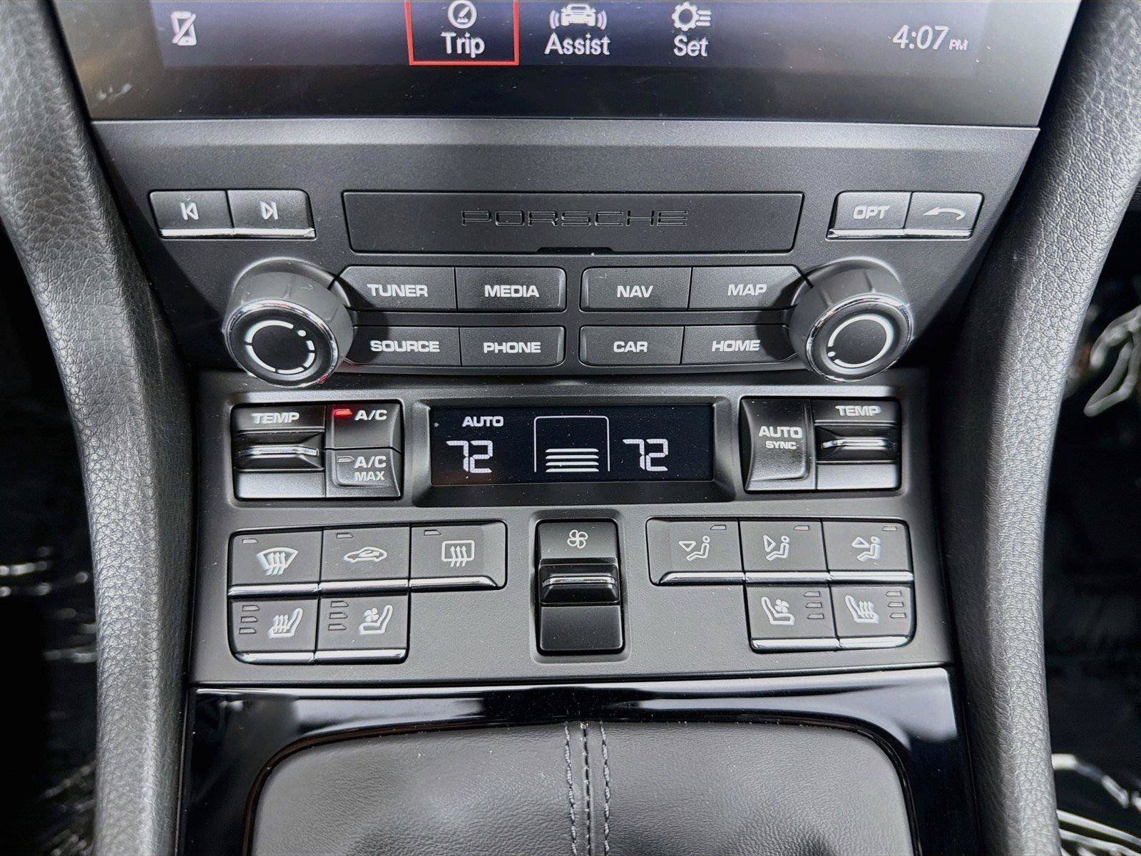 Certified 2024 Porsche 718 Cayman RWD image 19