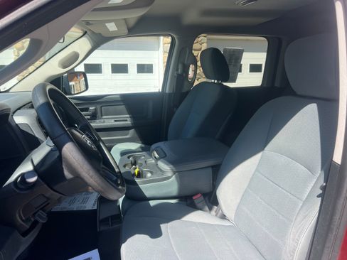 Used 2016 RAM 1500 Express AWD/4WD image 12