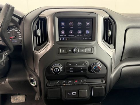 Used 2024 Chevrolet Silverado 1500 Custom image 17