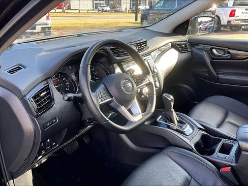 Certified 2022 Nissan Rogue Sport SL image 8