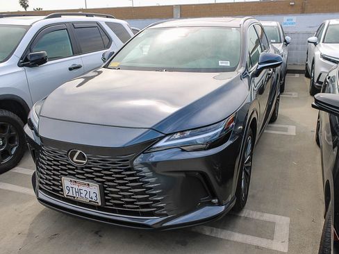 Used 2025 Lexus RX 350h w/ Convenience Package image 2