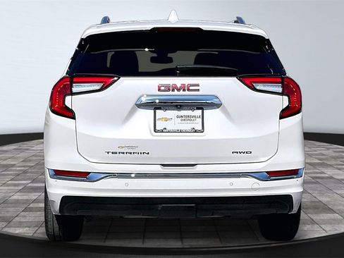 Used 2023 GMC Terrain Denali w/ Denali Premium Package image 4
