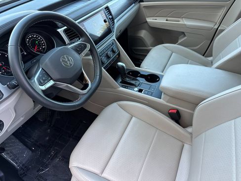 Used 2021 Volkswagen Atlas SE w/ Panoramic Sunroof Package FWD image 10