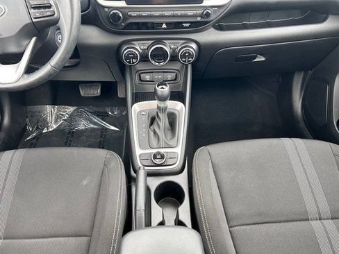 Used 2023 Hyundai Venue SEL w/ Cargo Package FWD image 13