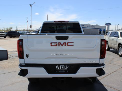 Used 2025 GMC Sierra 3500 Denali AWD/4WD image 6