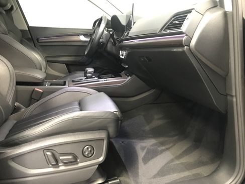 Used 2023 Audi Q5 2.0T Prestige w/ Prestige Package image 10