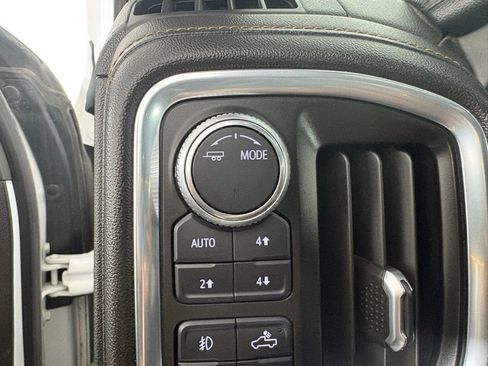 Used 2020 GMC Sierra 1500 AT4 w/ AT4 Premium Package AWD/4WD image 23