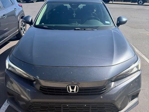 Used 2022 Honda Civic EX image 2