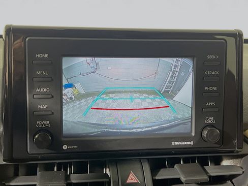 Used 2021 Toyota RAV4 LE image 25