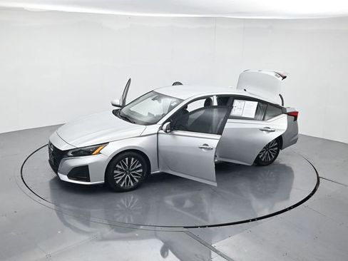 Used 2023 Nissan Altima 2.5 SV image 46