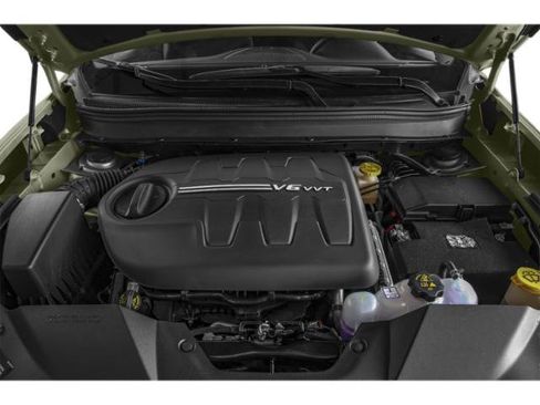 Used 2022 Jeep Cherokee Latitude w/ Sun & Sound Group AWD/4WD image 16