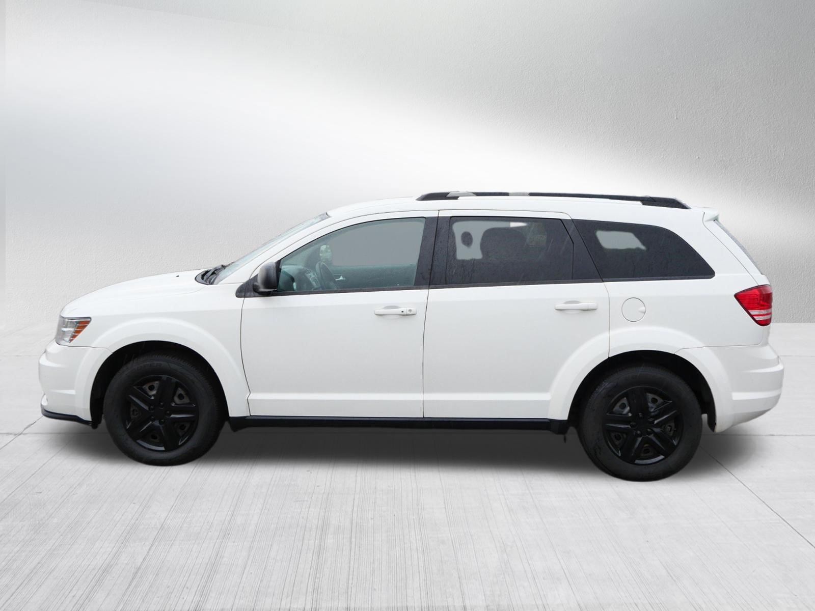 Used 2017 Dodge Journey SE FWD image 4