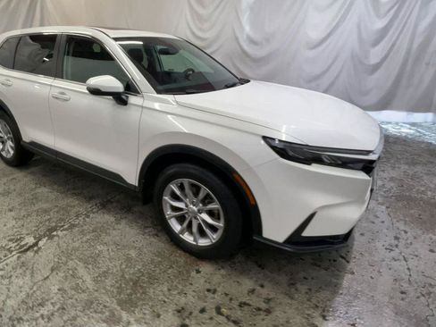 Used 2023 Honda CR-V EX image 2