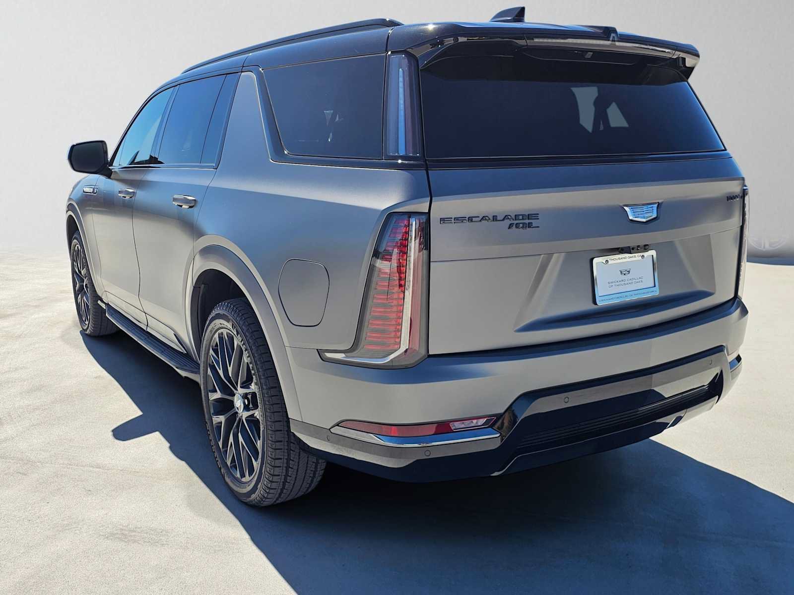 New 2026 Cadillac Escalade IQL Sport 2 w/ LPO, ONYX Package AWD/4WD image 5