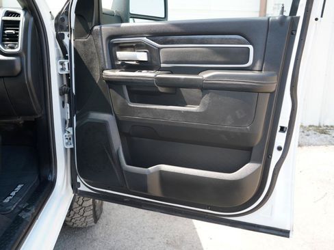 Used 2024 RAM 3500 SLT w/ Quick Order Package 2YG SLT AWD/4WD image 29